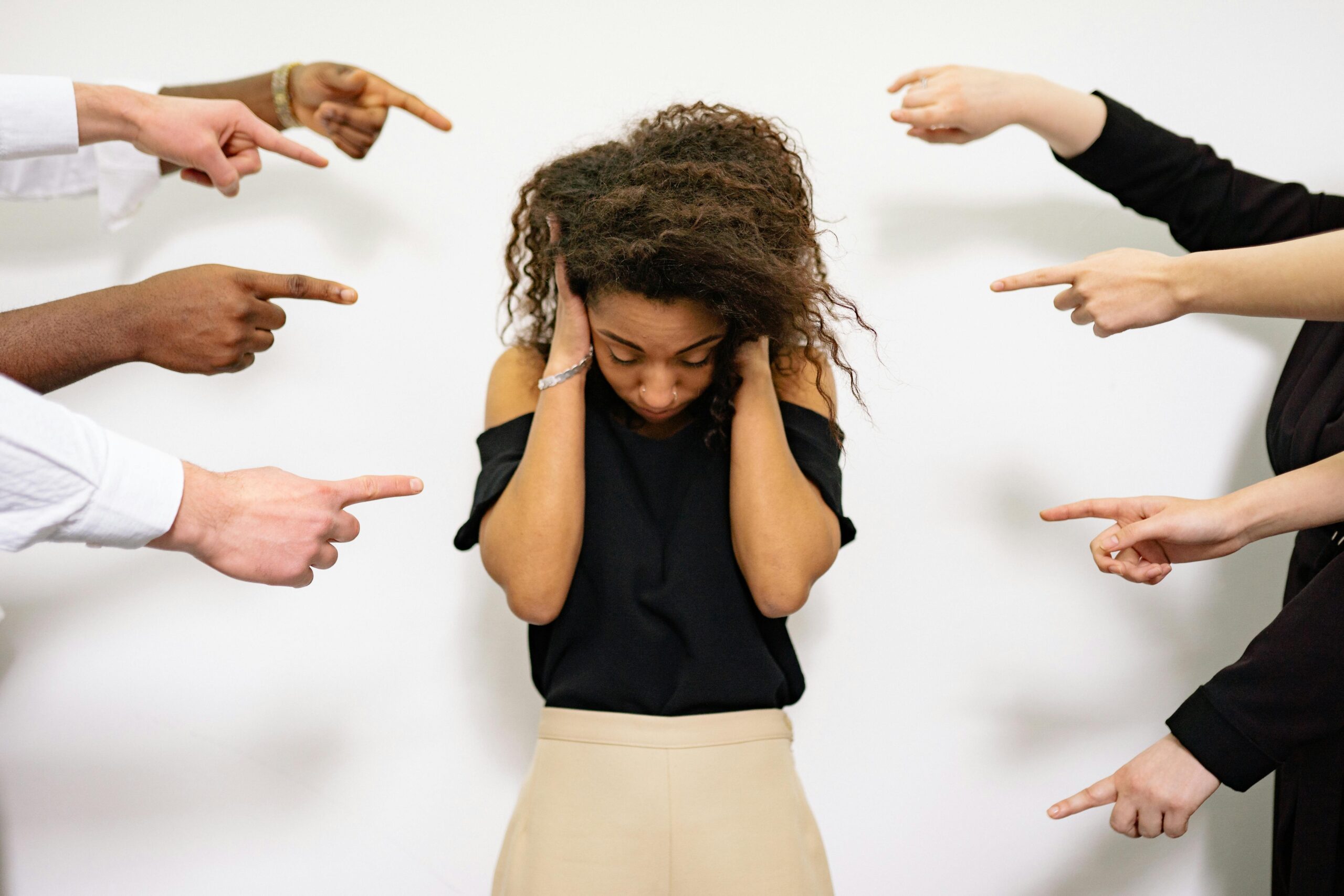 Infographic showing the effects of mental noise on stress levels