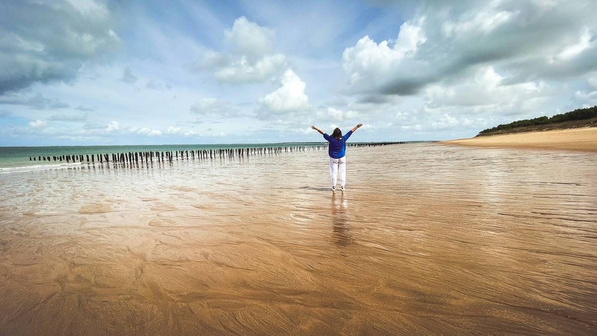 Infographic showing brain activity during gratitude practice